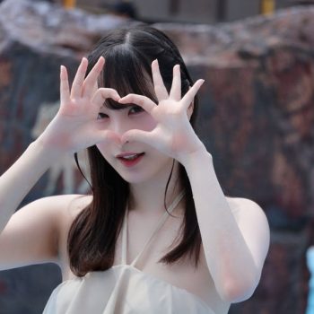 Yuka-Murakami-013